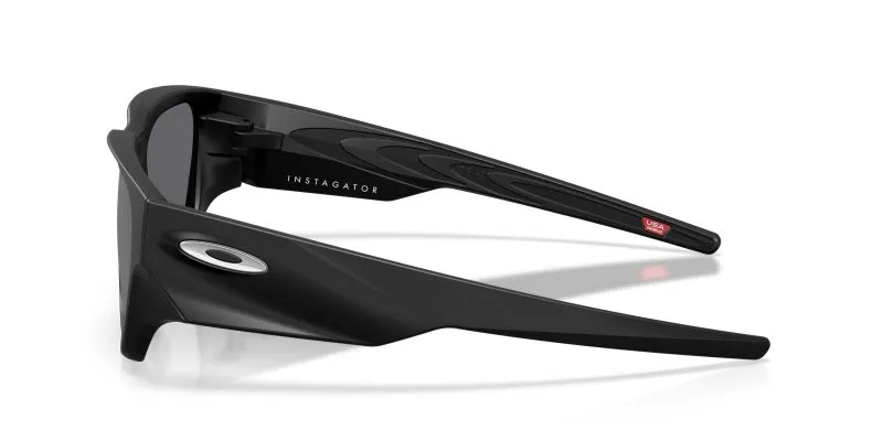 แว่นกันแดด Oakley OO9514-02 มุมข้าง สีดำด้าน