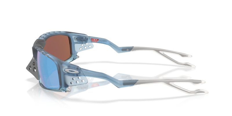 แว่นกันแดด Oakley OO9529 952908 มุมข้าง สีเคลือบทรานส์สโตนวอช