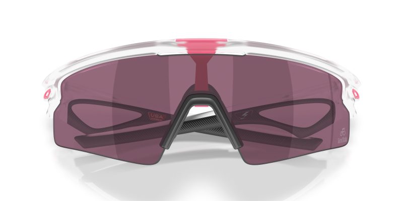 Oakley OO9531 953110 close-up ด้านหน้า