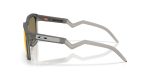 แว่นกันแดด Oakley OO9533 953302 มุมข้าง ขา O Matter สลักโลโก้ Oakley