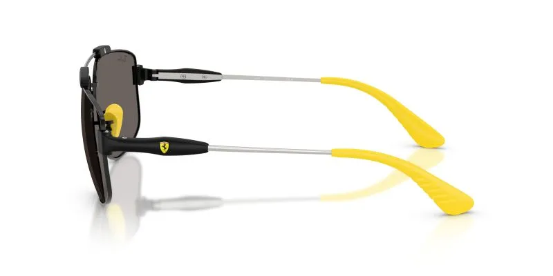 แว่นกันแดด Ray-Ban RB3789M F137B1 มุมข้าง โชว์โลโก้ Scuderia Ferrari บนขาแว่น