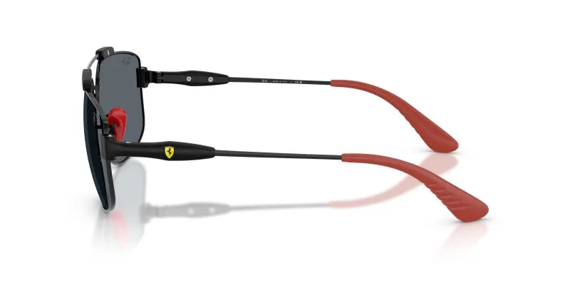 แว่นกันแดด Ray-Ban RB3789M F139R5 มุมข้าง โชว์โลโก้ม้าลำพอง Scuderia Ferrari บนขาแว่น