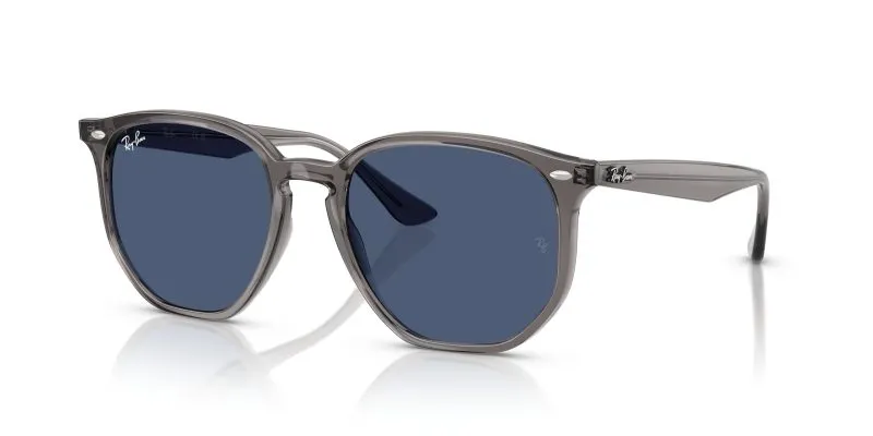 Ray-Ban RB4306 687380 มุมเอียง 3/4 เห็นทรงเรขาคณิตและคาน Key bridge