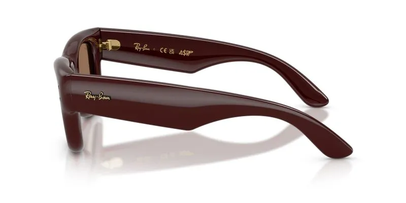 แว่นกันแดด Ray-Ban RB4940 687773 มุมข้าง ขาแว่นไนลอนสีน้ำตาลเข้ม โลโก้ Ray-Ban