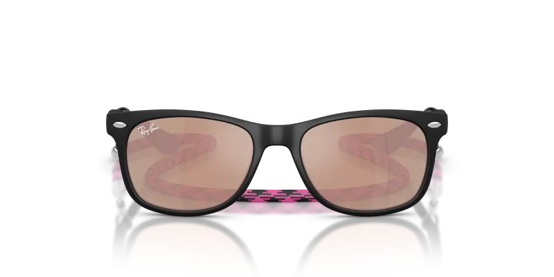 Rayban Junior New Wayfarer RJ9052SF-70287J Rubber Black Rayban RJ9052SF 70287J แว่นกันแดดเด็กกรอบดำรับเบอร์ สำหรับเด็กทั้งสองเพศ