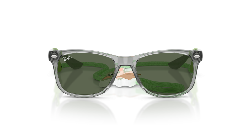 Rayban RJ9052SF 722871 แว่นกันแดดเด็กทรง New Wayfarer สีน้ำเงิน สำหรับเด็ก