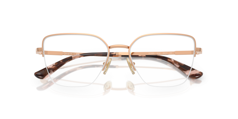 Vogue VO4331 5152 close-up ด้านหน้า ทรงผีเสื้อ