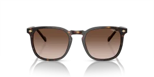 Vogue VO5328S W65613 แว่นกันแดดฮาวานาเข้ม ผู้ชาย ด้านหน้า