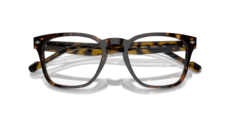Vogue VO5570 W656 close-up ด้านหน้า