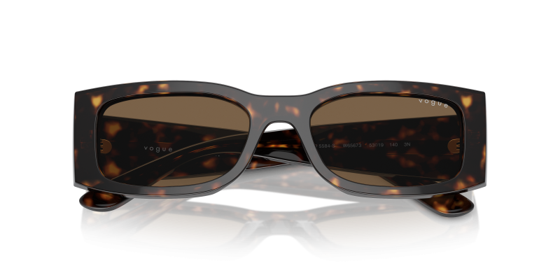 Vogue VO5584S W65673 close-up ด้านหน้า