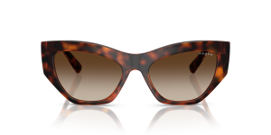 Vogue VO5607S W65613 แว่นกันแดดลายฮาวานาเข้มเลนส์น้ำตาลไล่ระดับ สำหรับผู้หญิง