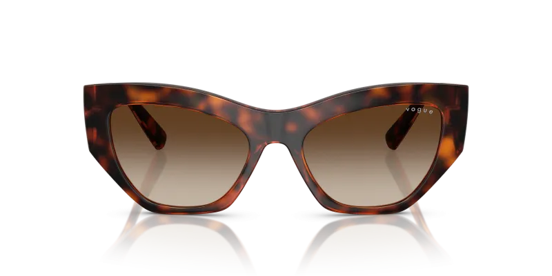 Vogue Sun VO5607S W65613 Dark Havana Light Brown Gradient Vogue VO5607S W65613 แว่นกันแดดลายฮาวานาเข้มเลนส์น้ำตาลไล่ระดับ สำหรับผู้หญิง
