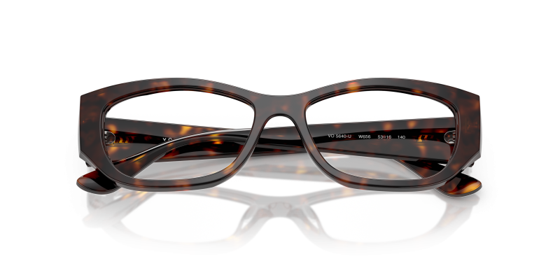 Vogue VO5640U W656 close-up ด้านหน้า ลายเสือดาว Dark Havana