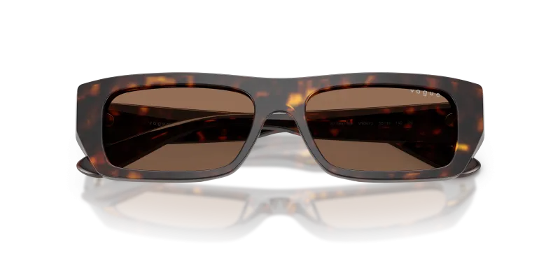 Vogue VO5657SU W65673 close-up ด้านหน้า