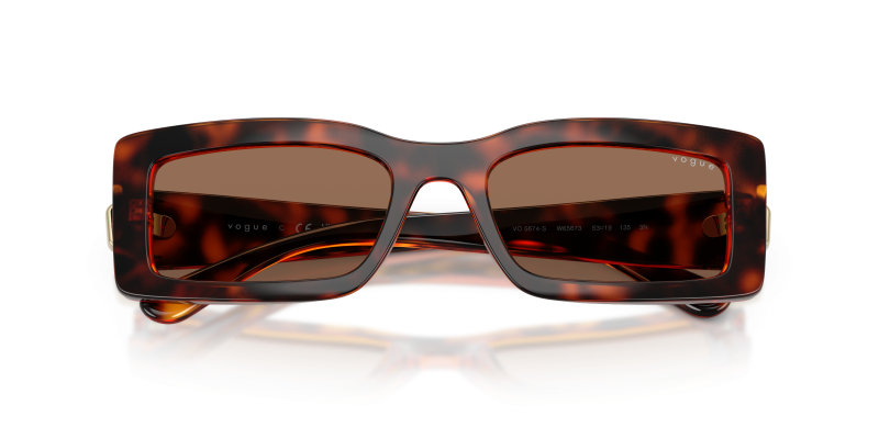 Vogue VO5674S W65673 close-up ด้านหน้า