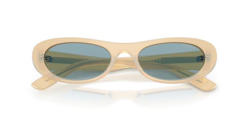 Vogue VO5695SU 328080 close-up ด้านหน้า