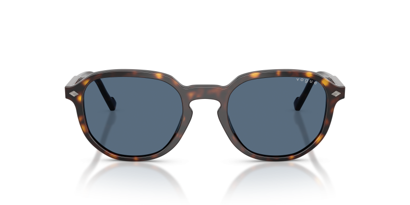 Vogue VO5707S W65680 แว่นกันแดดอะซิเตทฮาวานาเข้ม เลนส์น้ำเงิน ผู้ชาย ด้านหน้า
