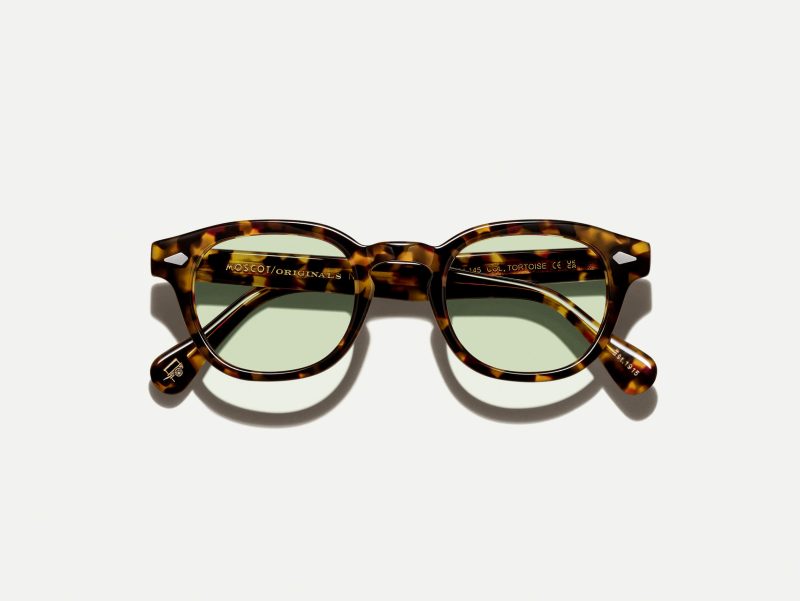 tortoise-1.jpg Moscot Lemtosh with green+ 44 Tortoise