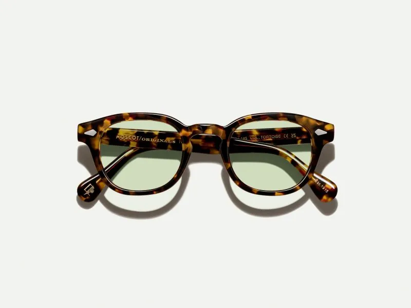 tortoise-1.jpg Moscot Lemtosh with green+ 49 Tortoise