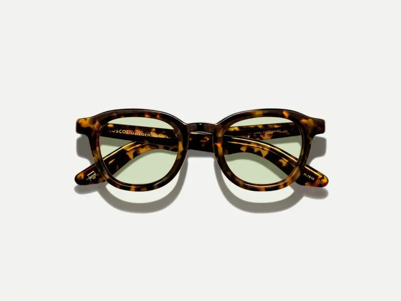tortoise-1.jpg Moscot Dahven with green+ 47 Tortoise