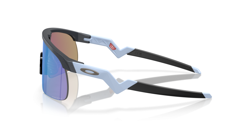 แว่นกันแดด Oakley Resistor OJ9010-16 มุมข้าง ทรง Shield สมรรถนะกีฬา