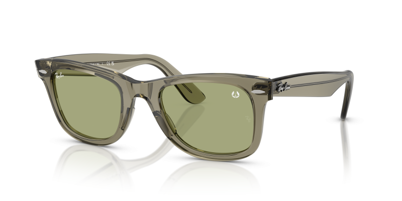 Rayban Wayfarer RB2140F-68694E มุมเอียง 3/4 สีเขียวโปร่งใส 68694E