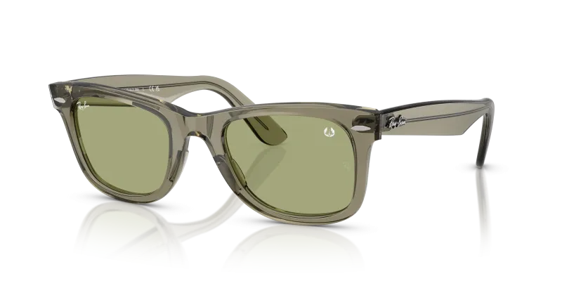 Rayban Wayfarer RB2140F-68694E มุมเอียง 3/4 สีเขียวโปร่งใส 68694E