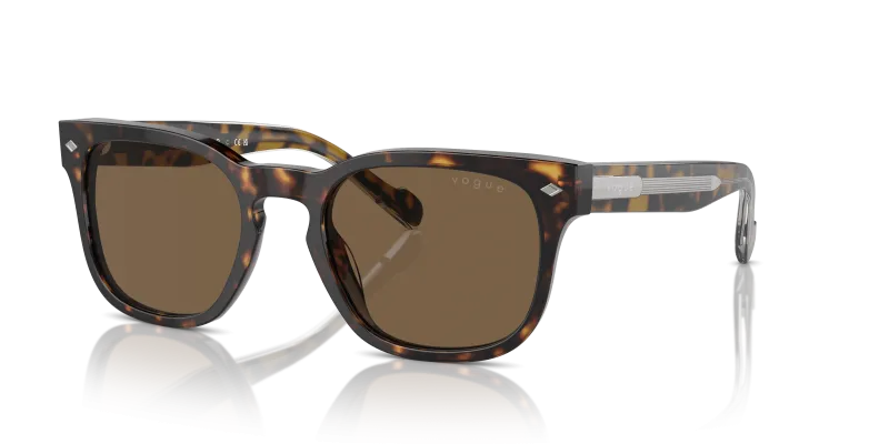 แว่นกันแดด Vogue VO5571S W65673 มุมเอียง 3/4