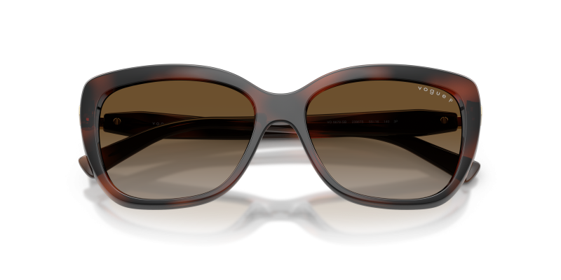 Vogue VO5678SB 2386T5 close-up ด้านหน้า ลายฮาวานาน้ำตาลทรงผีเสื้อ