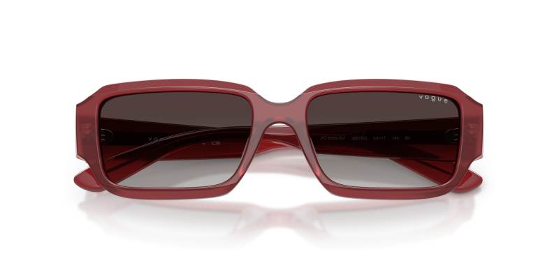 Vogue VO5693SU 32818G close-up ด้านหน้า สีม่วงโอปอลแมกเจนตาอะซิเตทขัดเงา