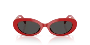 Dolce & Gabbana DG4537 308887 แว่นกันแดดสีแดงเต็มเลนส์เทาเข้ม สำหรับผู้หญิง