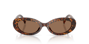 Dolce & Gabbana DG4537 347073 แว่นกันแดดลายเสือดาวโปร่งใสเลนส์น้ำตาลเข้ม สำหรับผู้หญิง