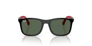 Rayban RJ9084SF 713171 แว่นกันแดดเด็กทรงสี่เหลี่ยมสีดำพื้นแดง เลนส์เขียวเข้ม