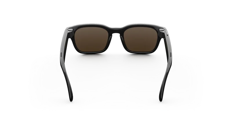 แว่น Meta Adventurer กรอบดำ เลนส์น้ำตาล มุมด้านหน้า