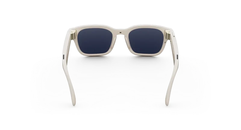 แว่น Meta Adventurer สีลินิน เลนส์ Transitions แซฟไฟร์ มุมหน้าตรงกางขาแว่น บนพื้นขาว