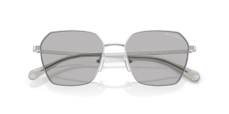 แว่นกันแดด Armani Exchange AX2062S-604587 สีเงินประกาย มุมโคลสอัพด้านหน้า