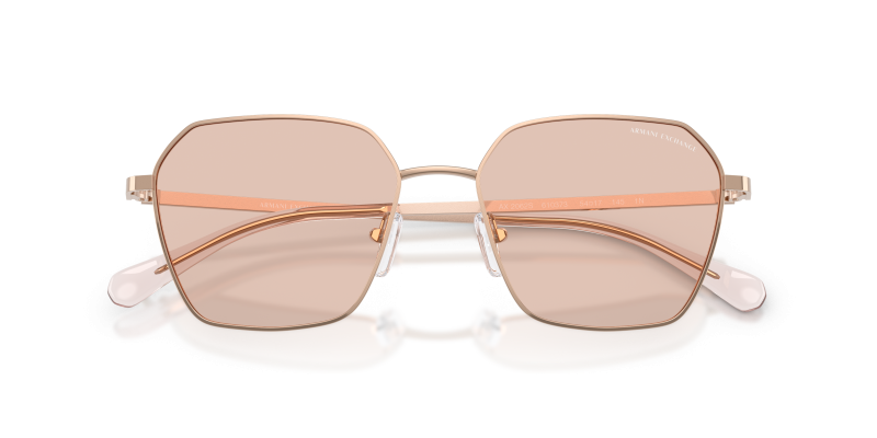 แว่นกันแดด Armani Exchange AX2062S-610373 สีทองชมพูประกาย มุมโคลสอัพด้านหน้า