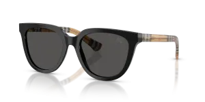 แว่นกันแดด Burberry BE4469F-416187 มุมเฉียง สีดำ สำหรับผู้หญิง