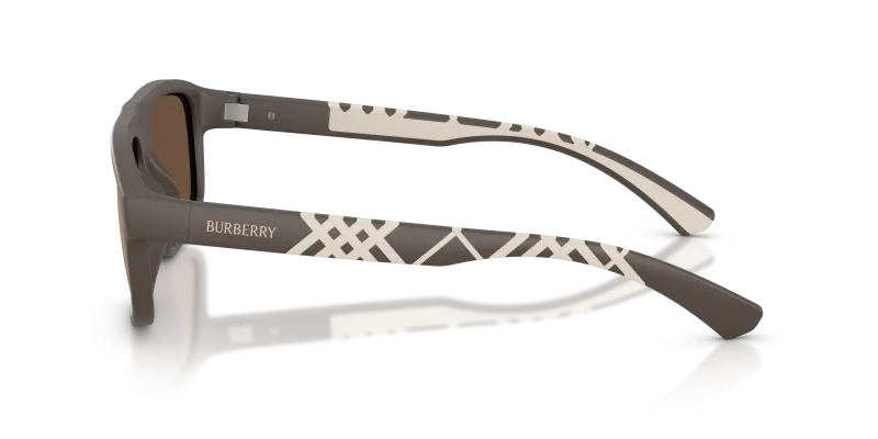 แว่นกันแดด Burberry BE4501U-4234F9 มุมข้าง ขาแว่นน้ำตาลเนื้อแมท/ยางสีเบจ