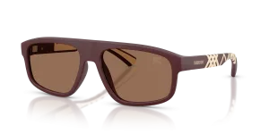 แว่นกันแดด Burberry BE4501U-426273 มุมเฉียง สี Matte Bordeaux สำหรับผู้ชาย