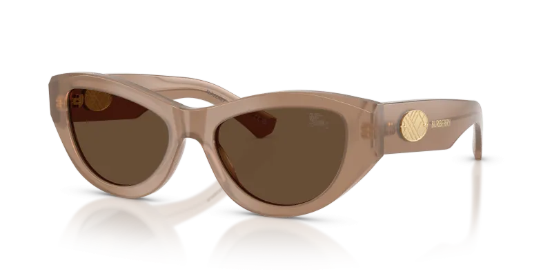 แว่นกันแดด Burberry BE4502F-425873 มุมเฉียง สีเบจ สำหรับผู้หญิง