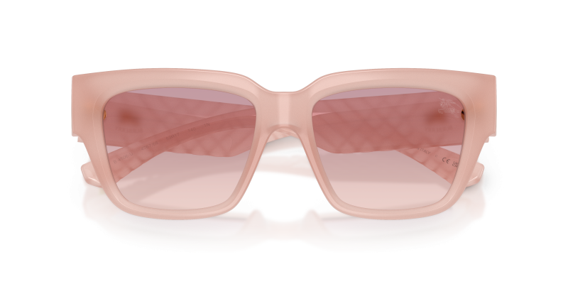 แว่นกันแดด Burberry BE4506U-426768 close-up ด้านหน้า