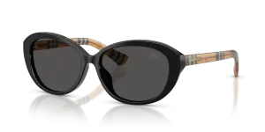 แว่นกันแดด Burberry BE4507D-416187 มุมเฉียง สีดำ สำหรับผู้หญิง