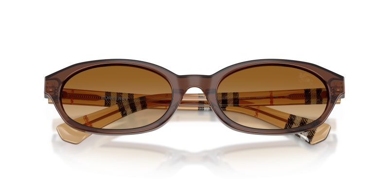 แว่นกันแดด Burberry BE4508D-424313 close-up ด้านหน้า
