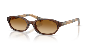 แว่นกันแดด Burberry BE4508D-424313 มุมเฉียง สีน้ำตาล สำหรับผู้หญิง