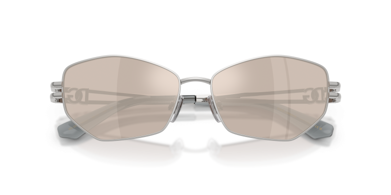 แว่นกันแดด Dolce & Gabbana DG2338-05/0V close-up ด้านหน้า