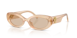 แว่นกันแดด Dolce & Gabbana DG4537-308993 มุมเฉียง สีเบจโอปอล สำหรับผู้หญิง