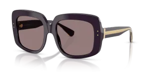 แว่นกันแดด Dolce & Gabbana DG4557-35017N มุมเฉียง สีมะเขือม่วง สำหรับผู้หญิง