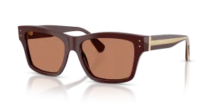 แว่นกันแดด Dolce & Gabbana DG4559-3503/3 มุมเฉียง สีช็อกโกแลต สำหรับผู้หญิง