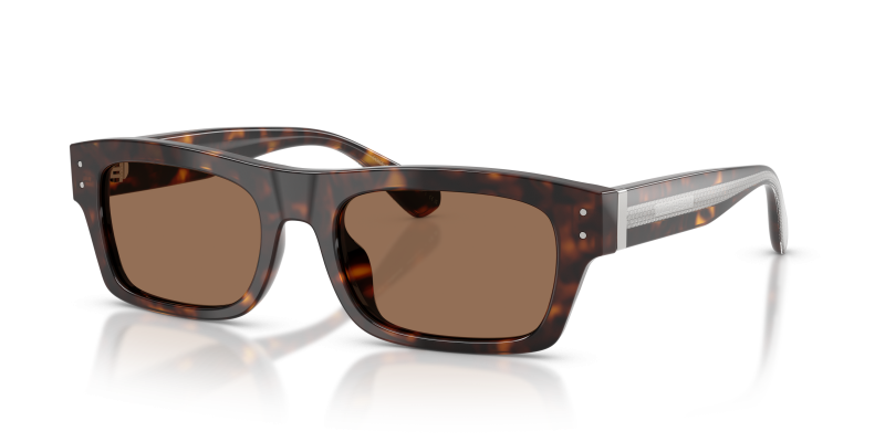 แว่นกันแดด Dolce & Gabbana DG4560-502/73 มุมเฉียง สีฮาวานา สำหรับผู้ชาย